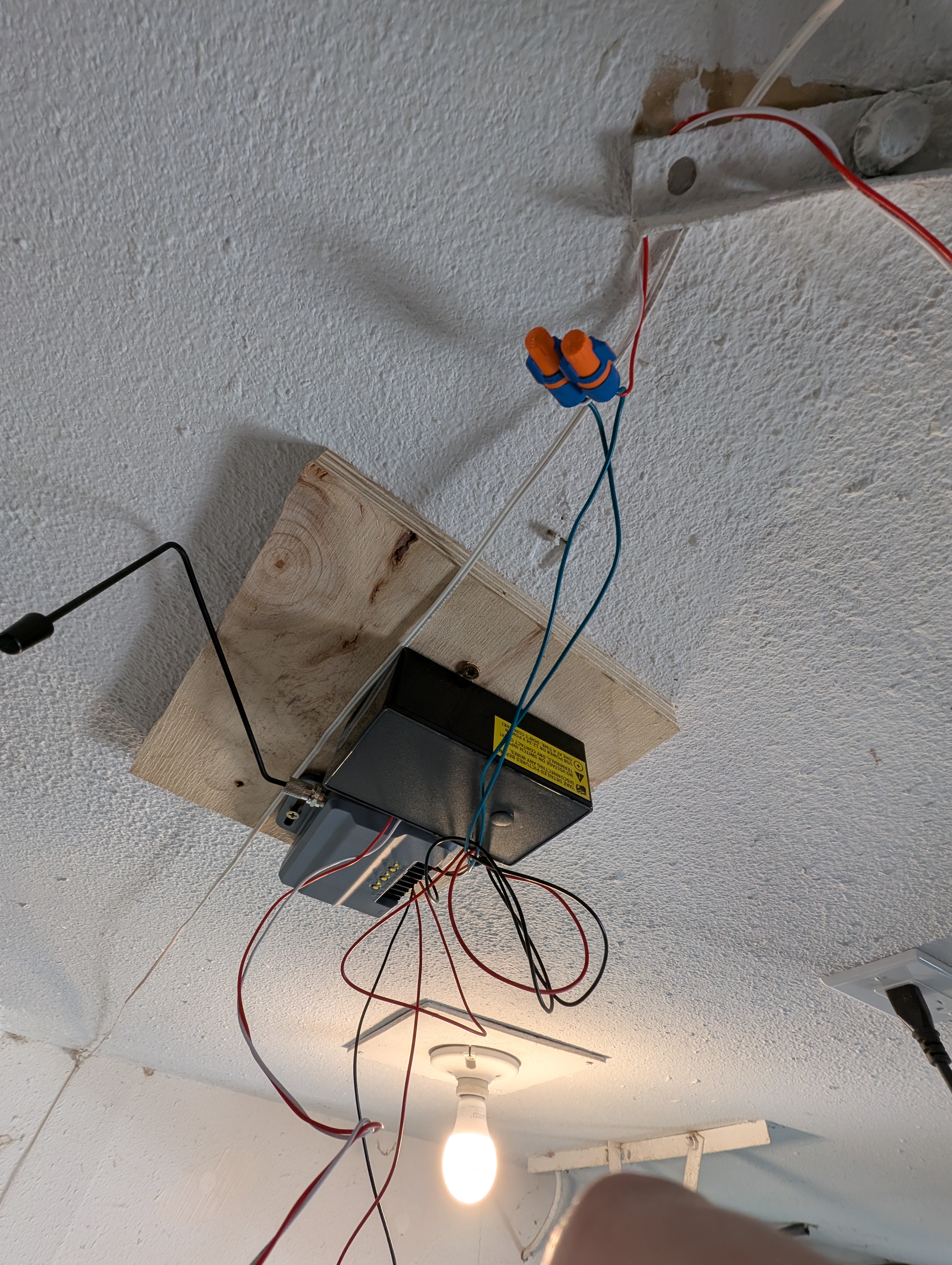 electronics mount